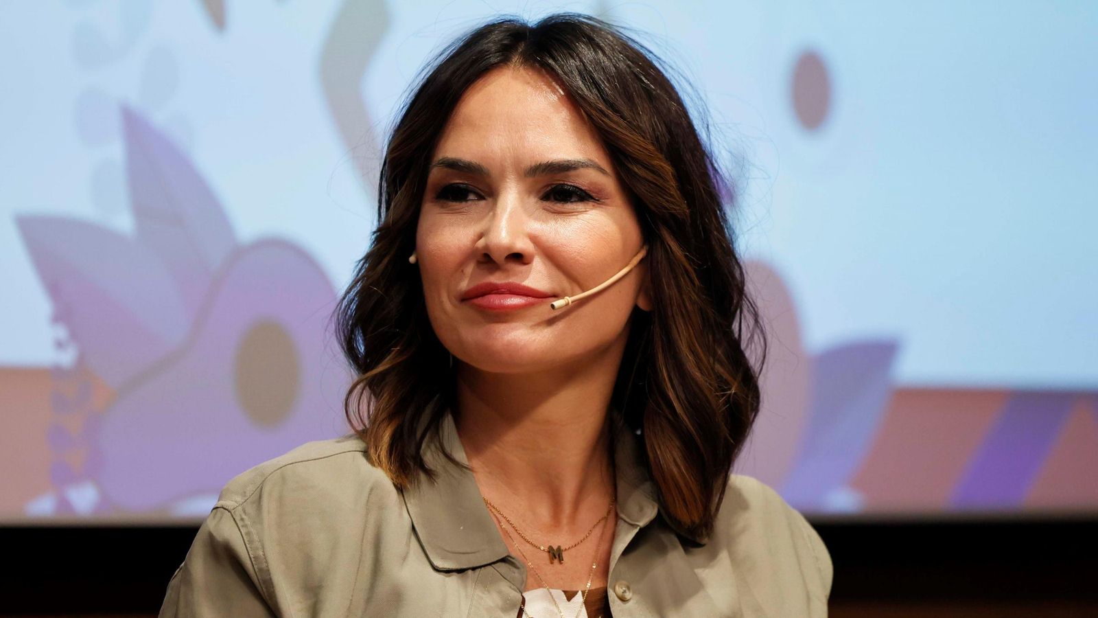 “Estar mal no es normal; el malestar crónico es un aviso, no un rasgo femenino” Cristina Muñoz, psicóloga sanitaria “Estar mal no es normal; el malestar crónico es un aviso, no un rasgo femenino” Cristina Muñoz, psicóloga sanitaria