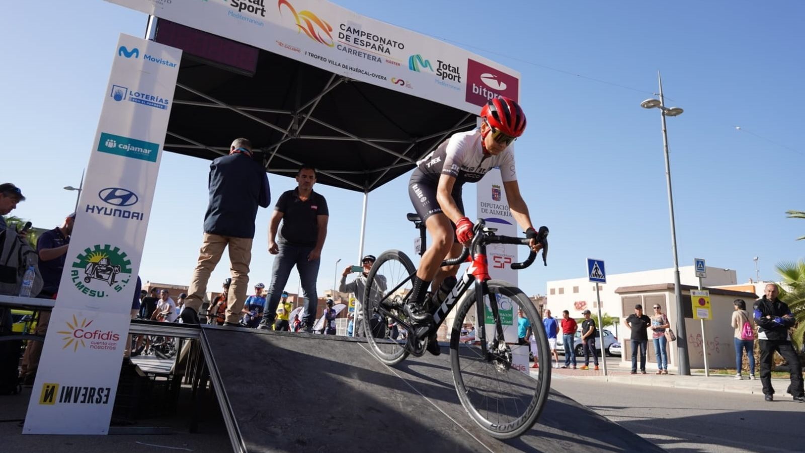 Salida de una de las participantes