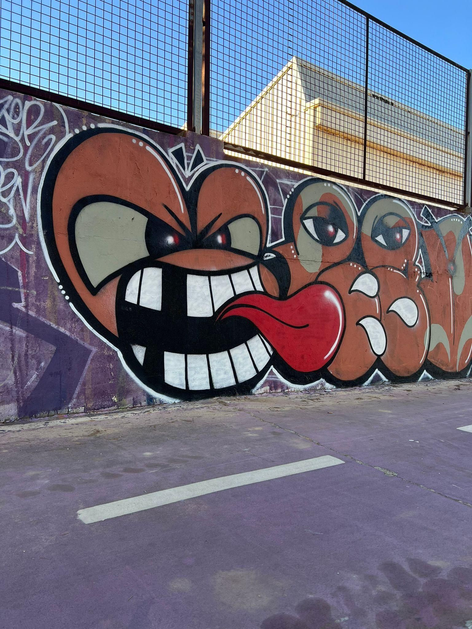 Grafitis, el arte callejero que se esconde en las calles de Algeciras