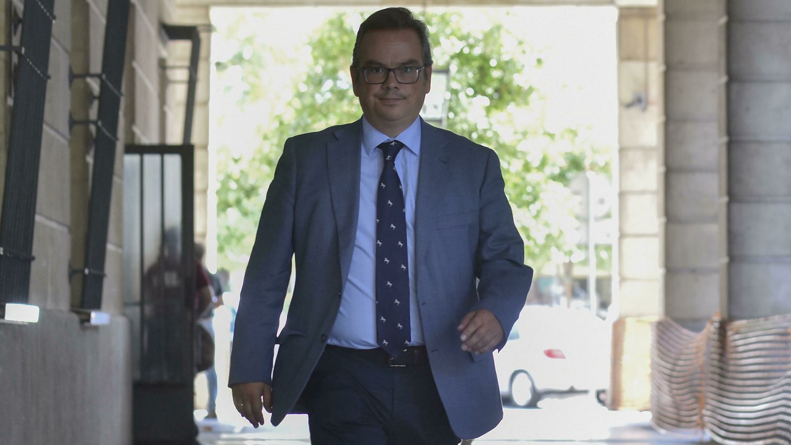 El magistrado José Ignacio Vilaplana llega los juzgados de Sevilla.