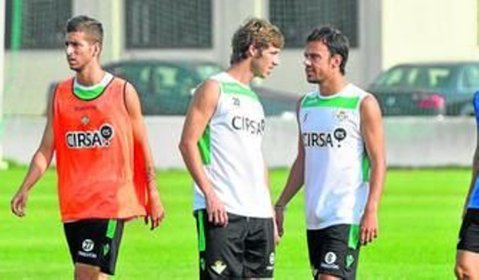 Rubén Pérez y Matilla se desafían en un entrenamiento durante el verano de 2012, recién fichado el astigitano y con el quereño a punto de ir cedido al Murcia.