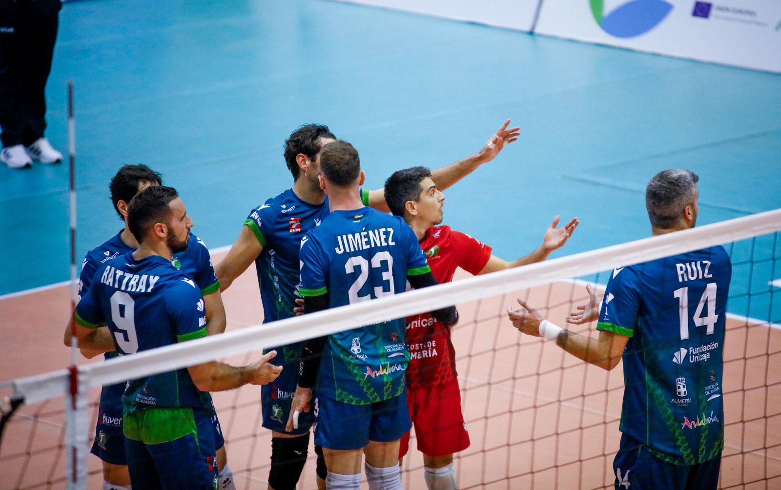 Las imágenes del Unicaja Costa de Almería-Leleman Conqueridor, primer partido del play off por el título de Superliga en Almería