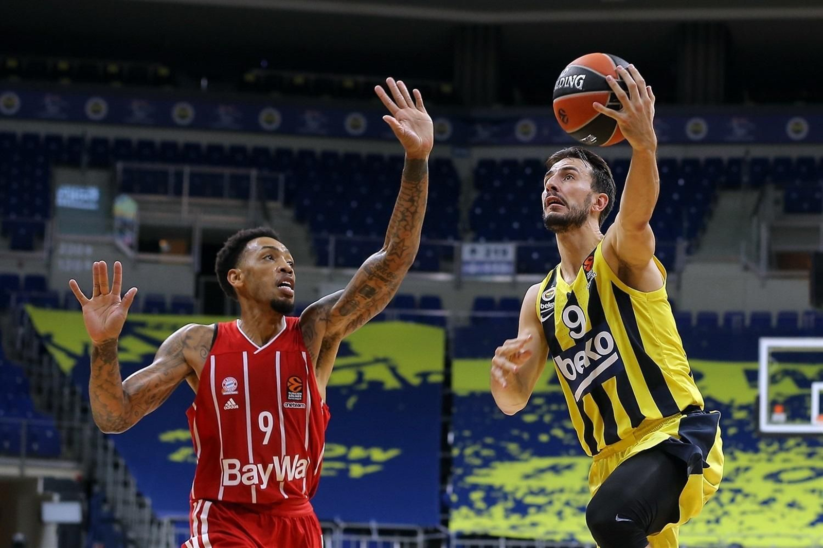 Las fotos de la carrera de Malcolm Thomas, un trotamundos del baloncesto