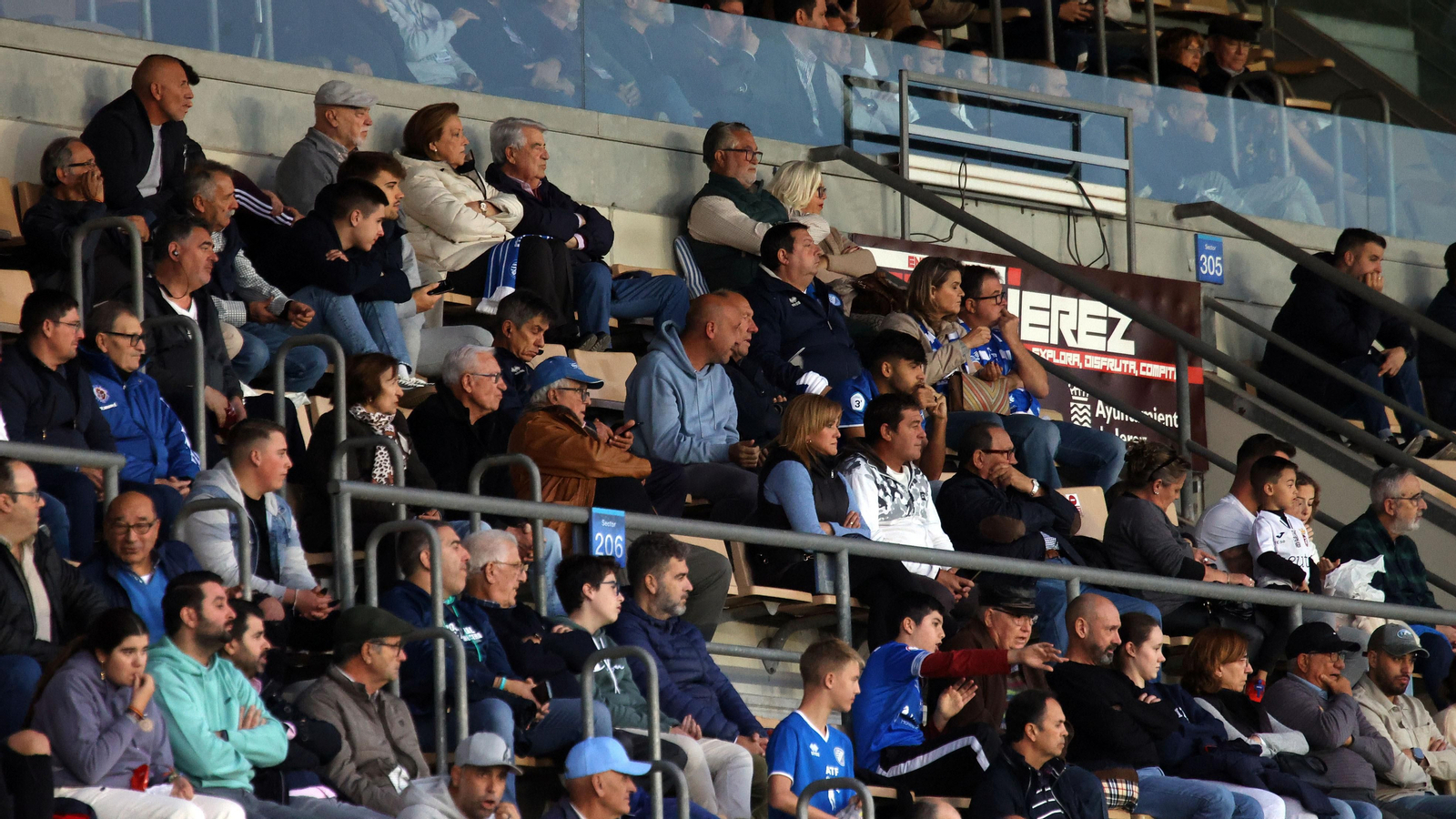 Búscate en el Xerez DFC - Ceuta B en el Municipal de Chapín en Jerez