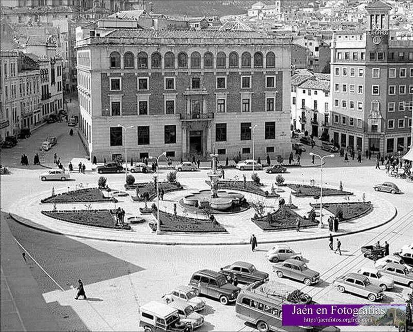 Plaza de la Constitución en el pasado.