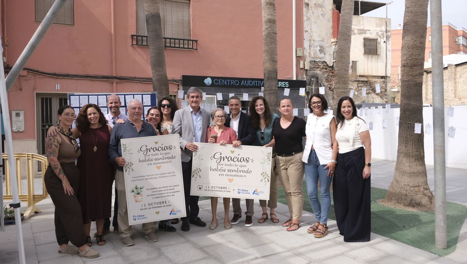 El Día de las Personas de Edad en Adra, organizado por el Ayuntamiento y Clece, en imágenes
