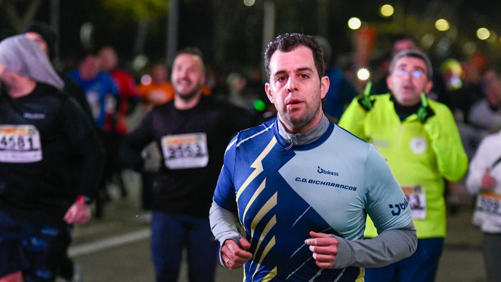 En imágenes: búscate en tu llegada a meta de la Carrera de San Antón 2025 (10)