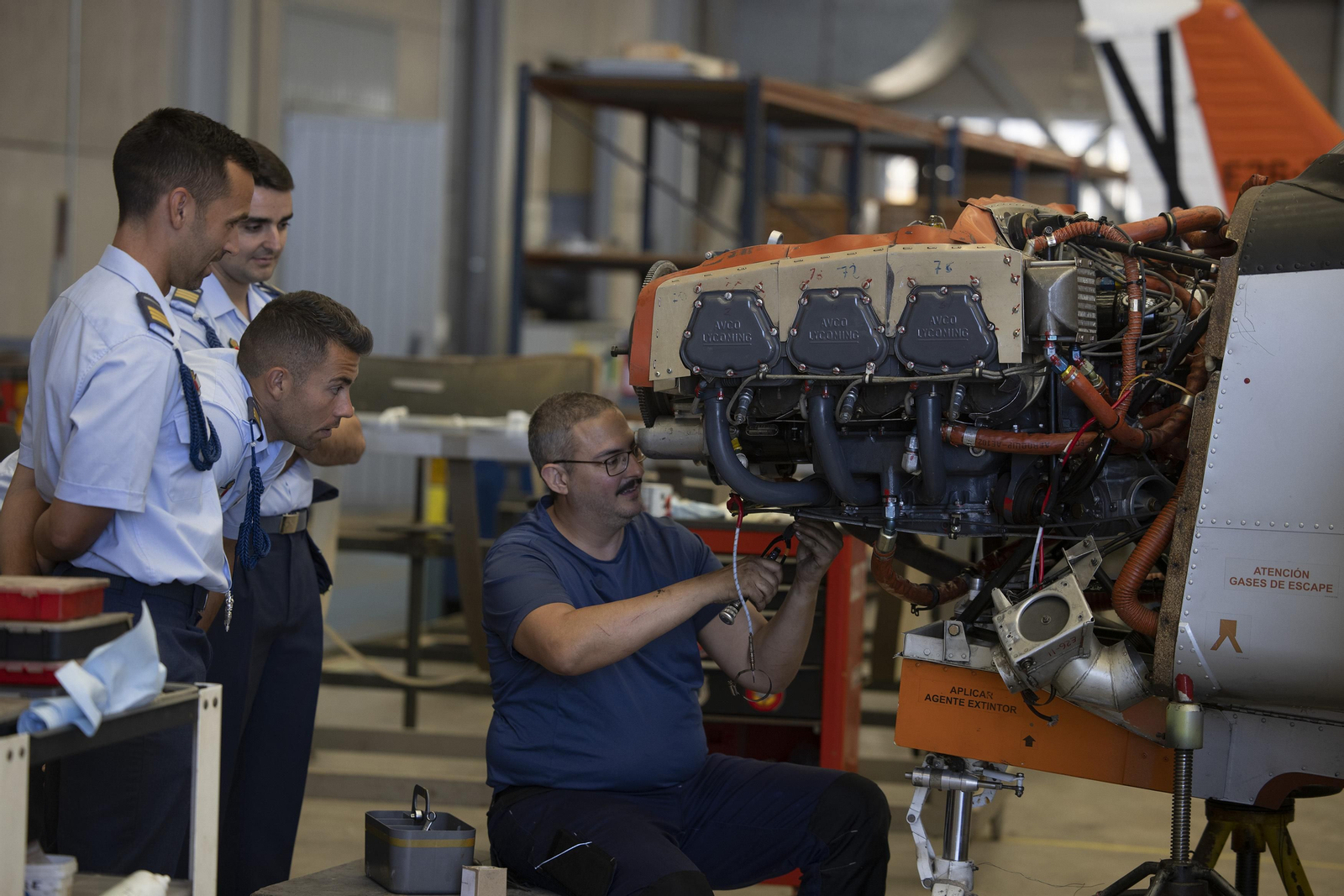 Las fotos de la visita de Felipe VI a la Maestranza Aérea de Sevilla