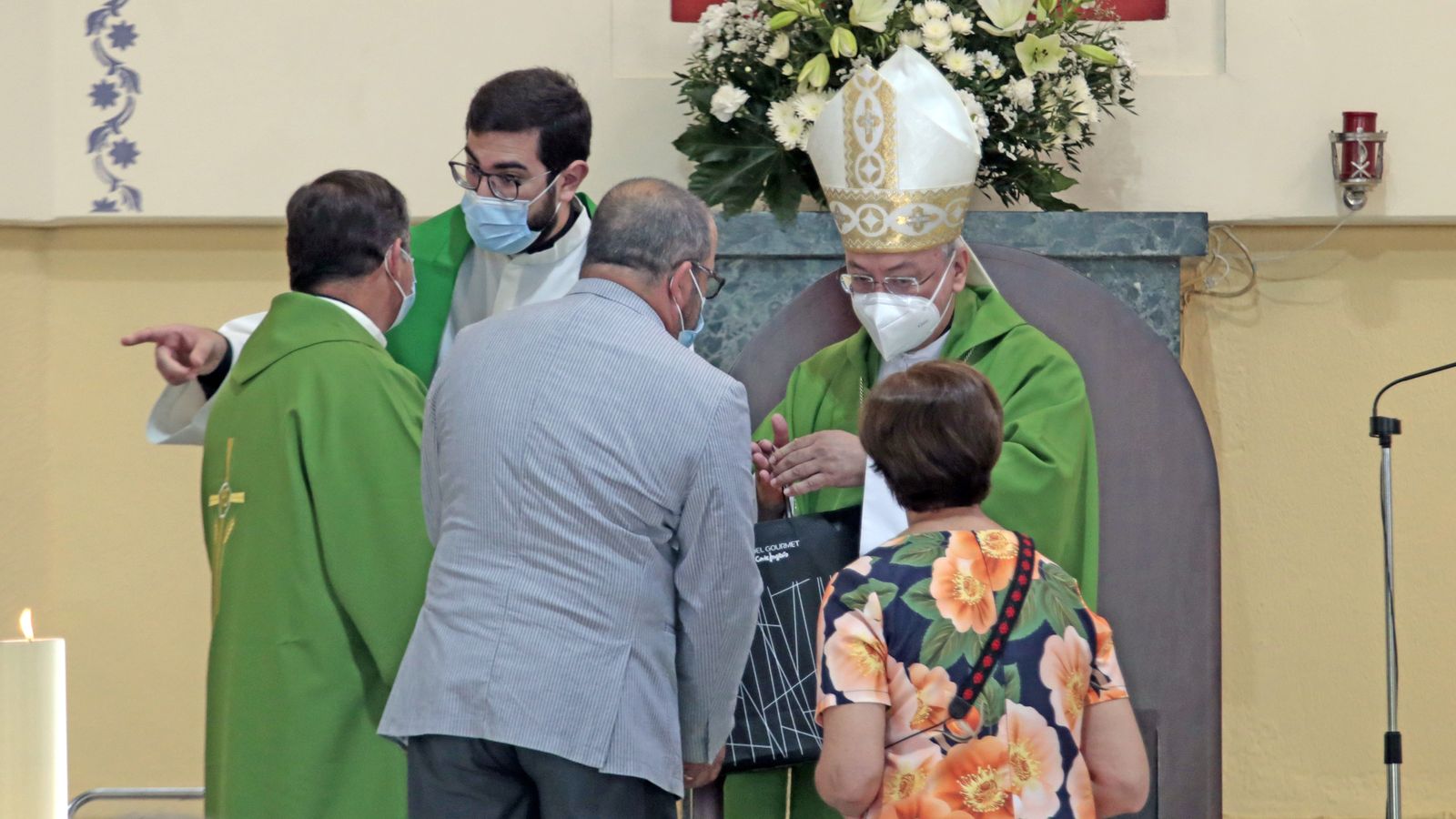 El obispo de Jerez visita San Rafael
