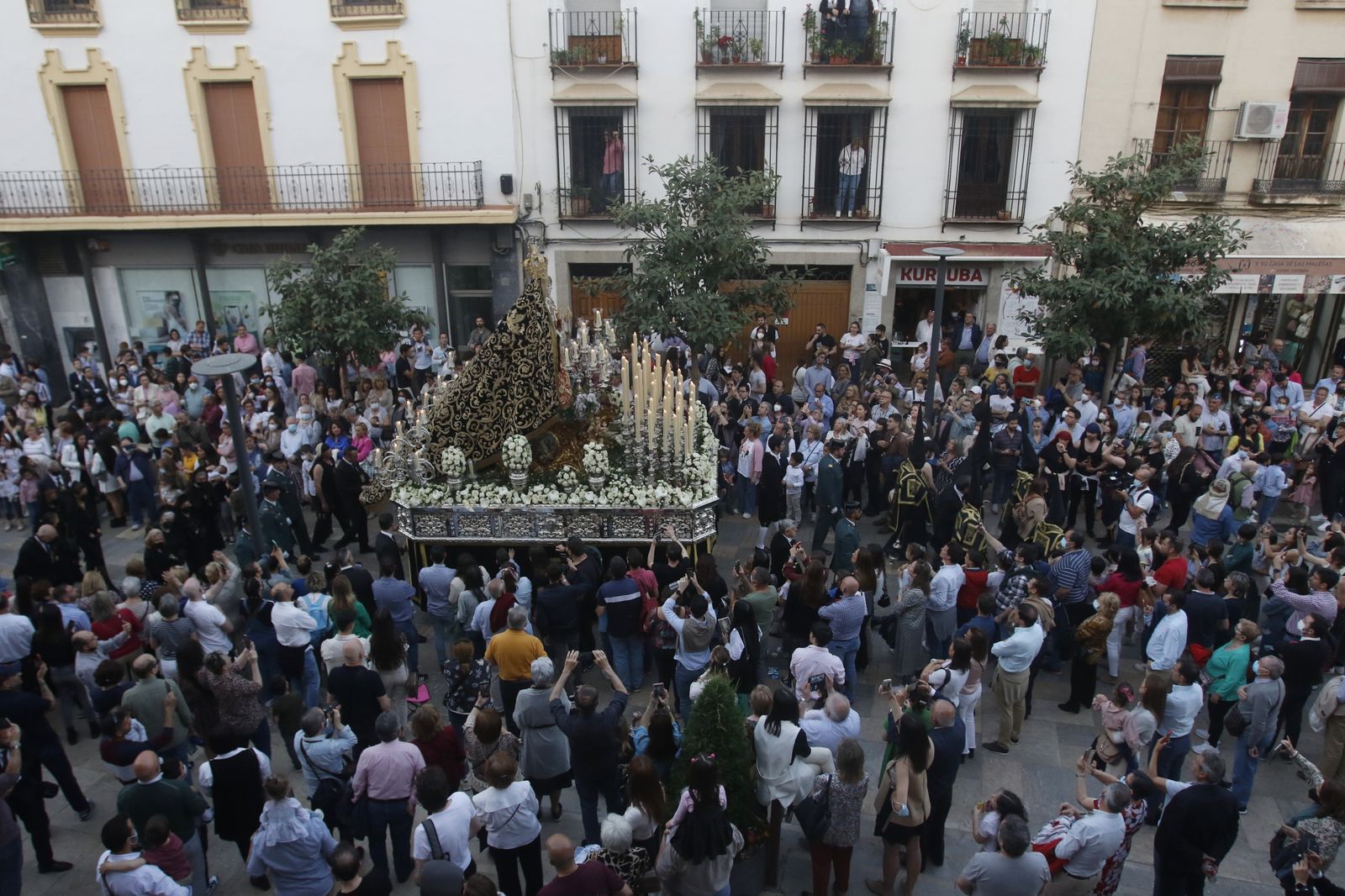 Viernes Santo en Córdoba: la procesión de los Dolores, en imágenes