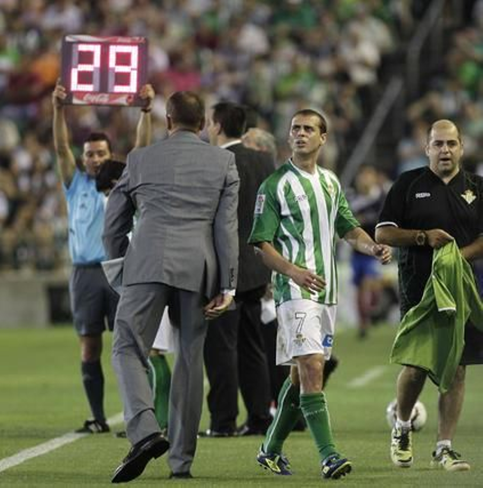Pavone y Jonathan Pereira dan al Betis tres valiosos puntos para el ascenso.

Foto: Antonio Pizarro