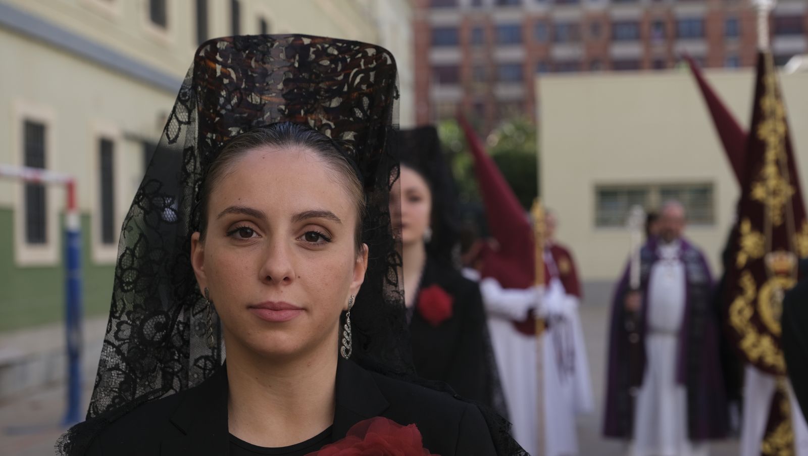 Fotogalería de la procesión de Coronación. Semana Santa Almería 2022.