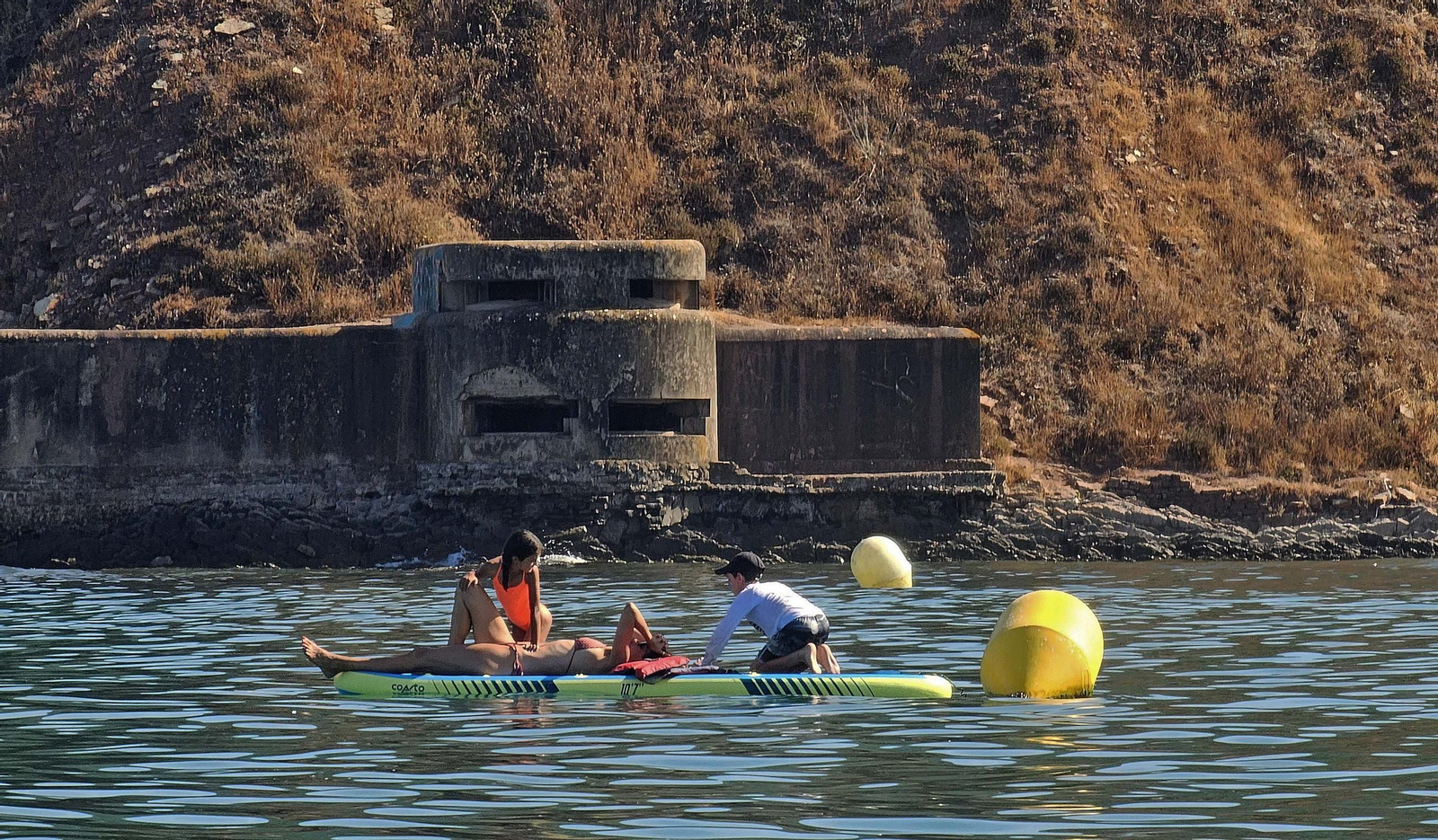 Ruta de paddle surf por la playa de Getares en Algeciras