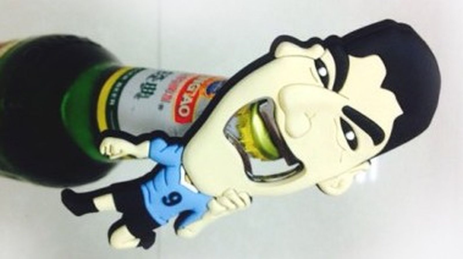 Suárez, el abrebotellas