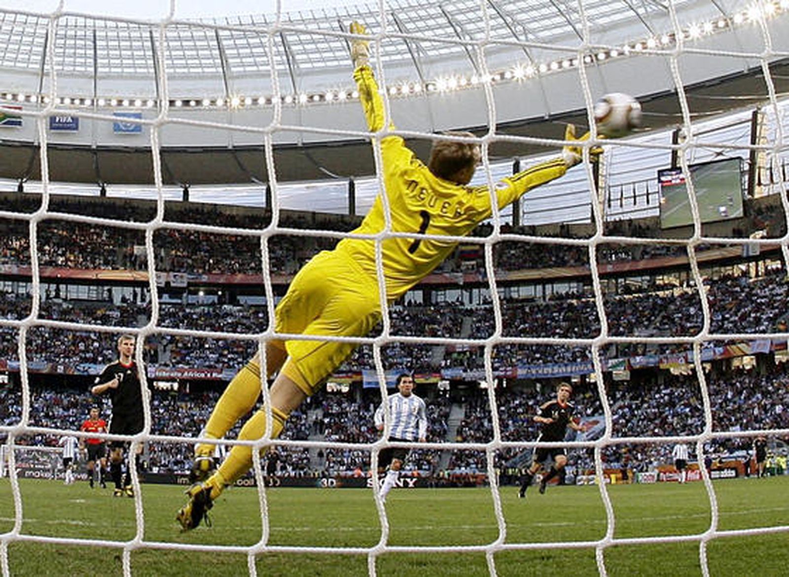 Alemania pone en evidencia a Argetina y obtiene el pase a semifinales. / Reuters