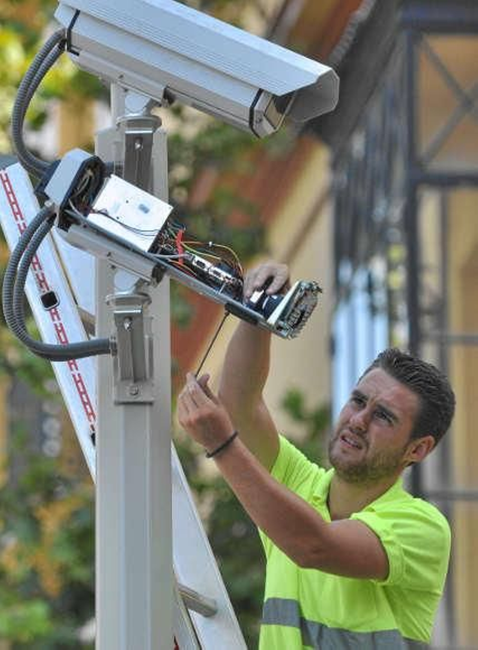 Vecinos de Los Bermejales alegarán contra el plan de tráfico del centro