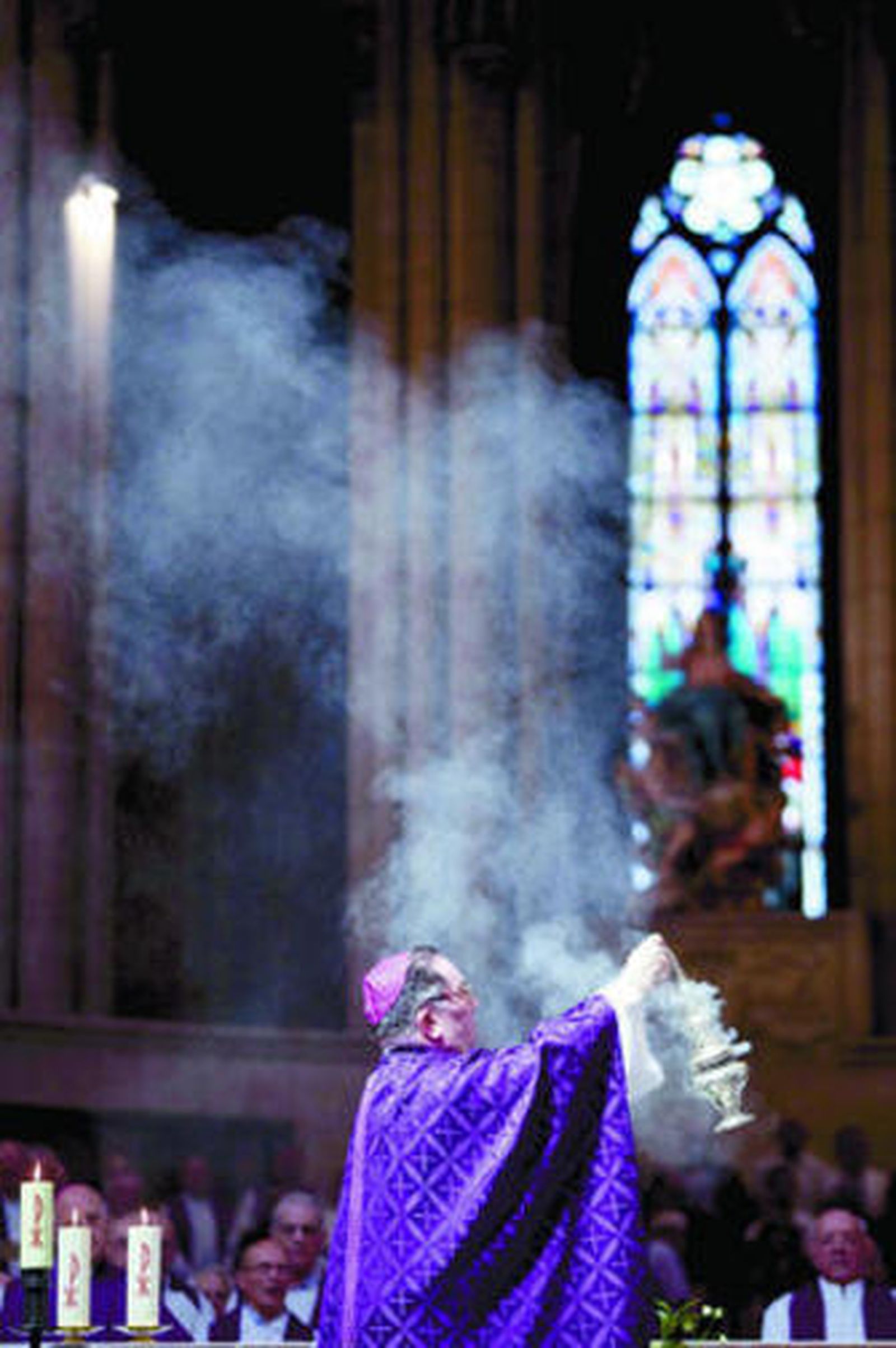 El obispo de Vitoria, Miguel Asurmendi, durante la homilía de ayer.