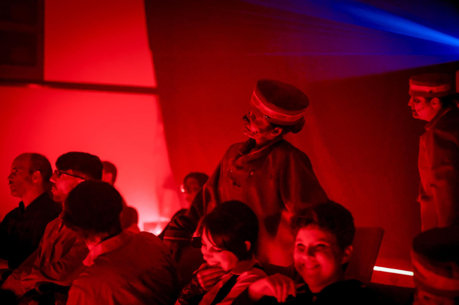 Los acomodadores del Cine del Terror provocaron numerosos sustos entre los espectadores.