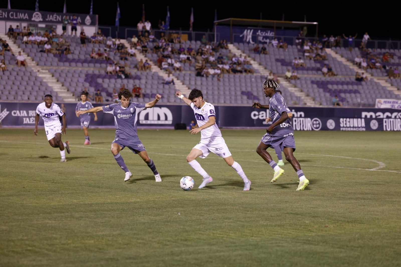 Las mejores imágenes del Trofeo del Olivo entre Real Jaén y Granada CF