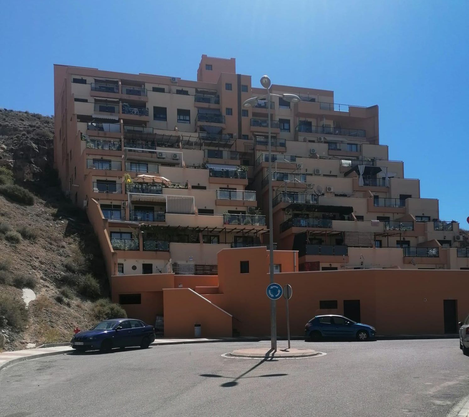 El inmueble fue construido en el contexto de la crisis de 2008.