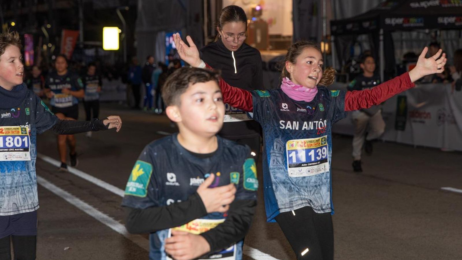 En imágenes: más de 1700 participantes en la Carrera Infantil de San Antón