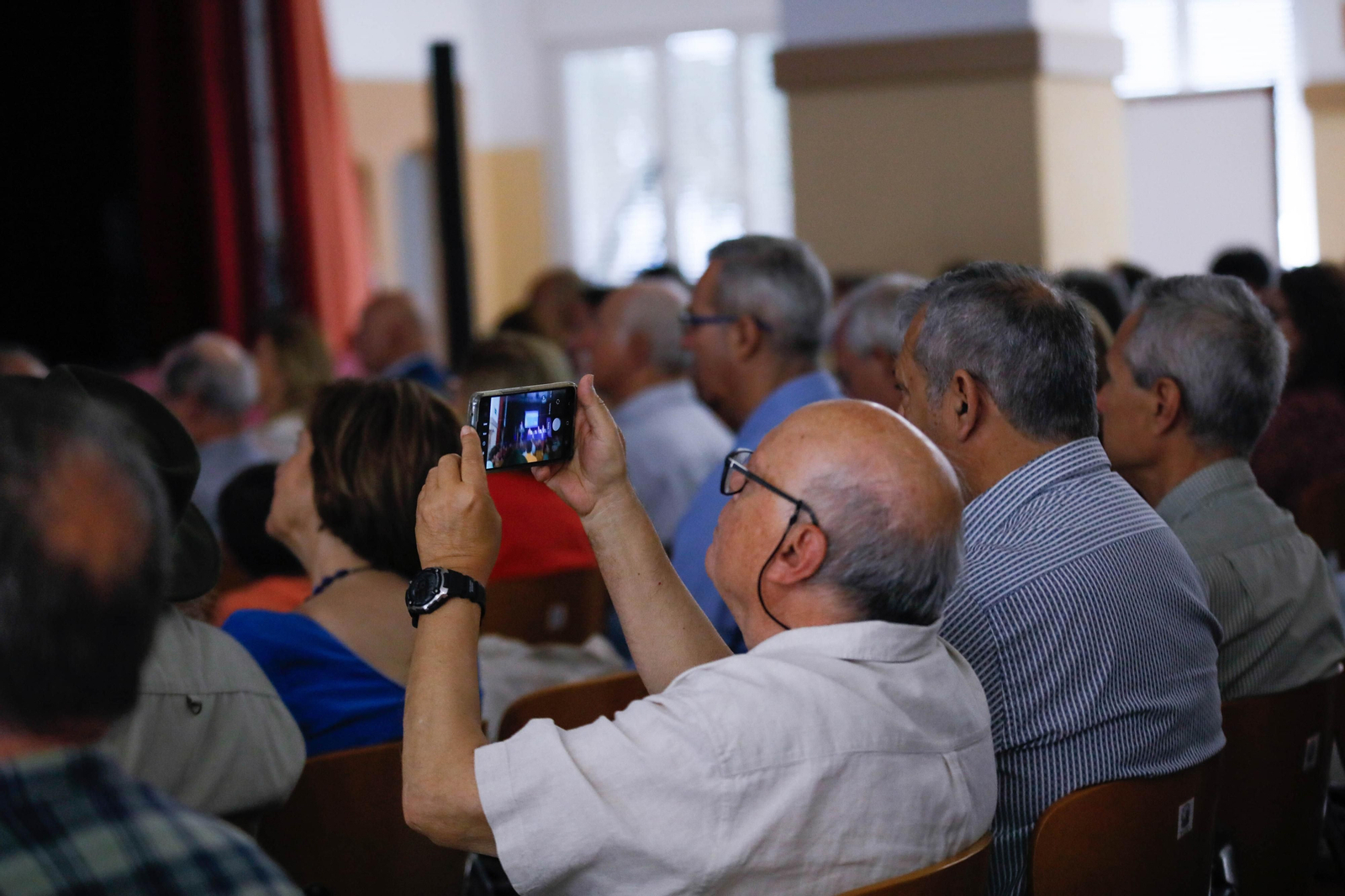 Imágenes de la entrega de los Escudos de Oro del IEA y la celebración de su Plenario