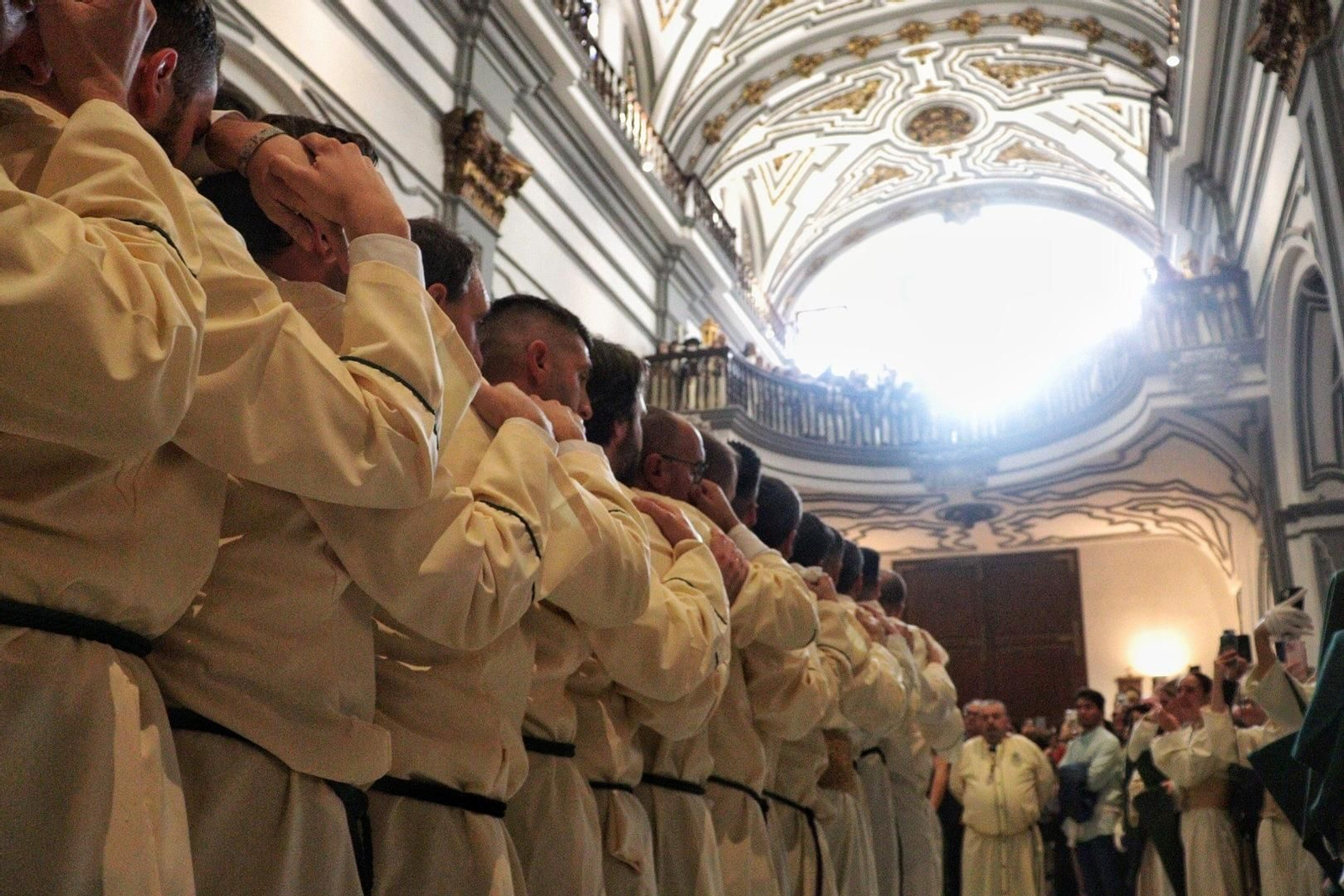 Lágrimas y Favores se quedan en el templo este Domingo de Ramos.