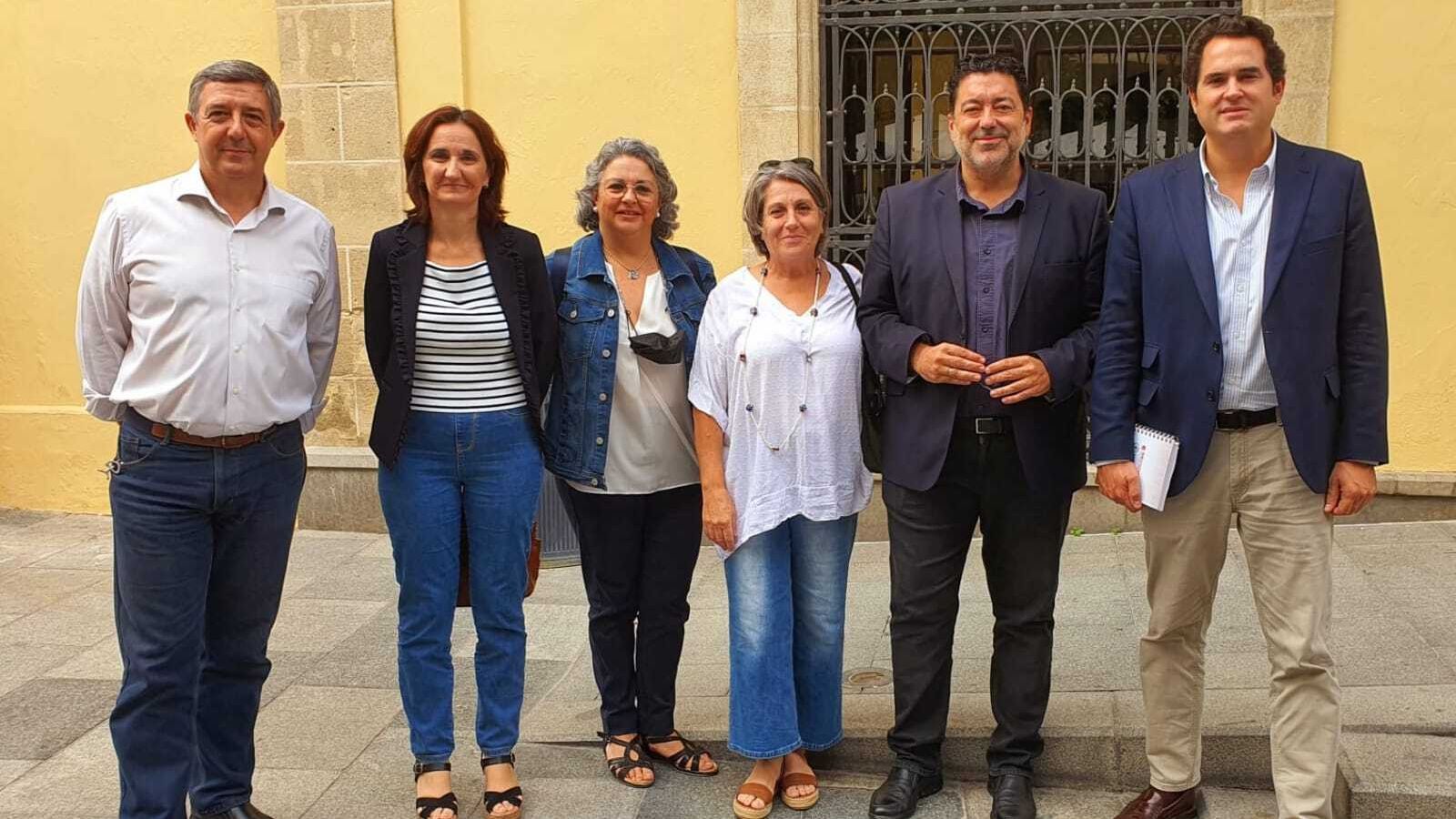 Con Amparo Bou y Esteban Fernández, de Sinlímites Comunicación.