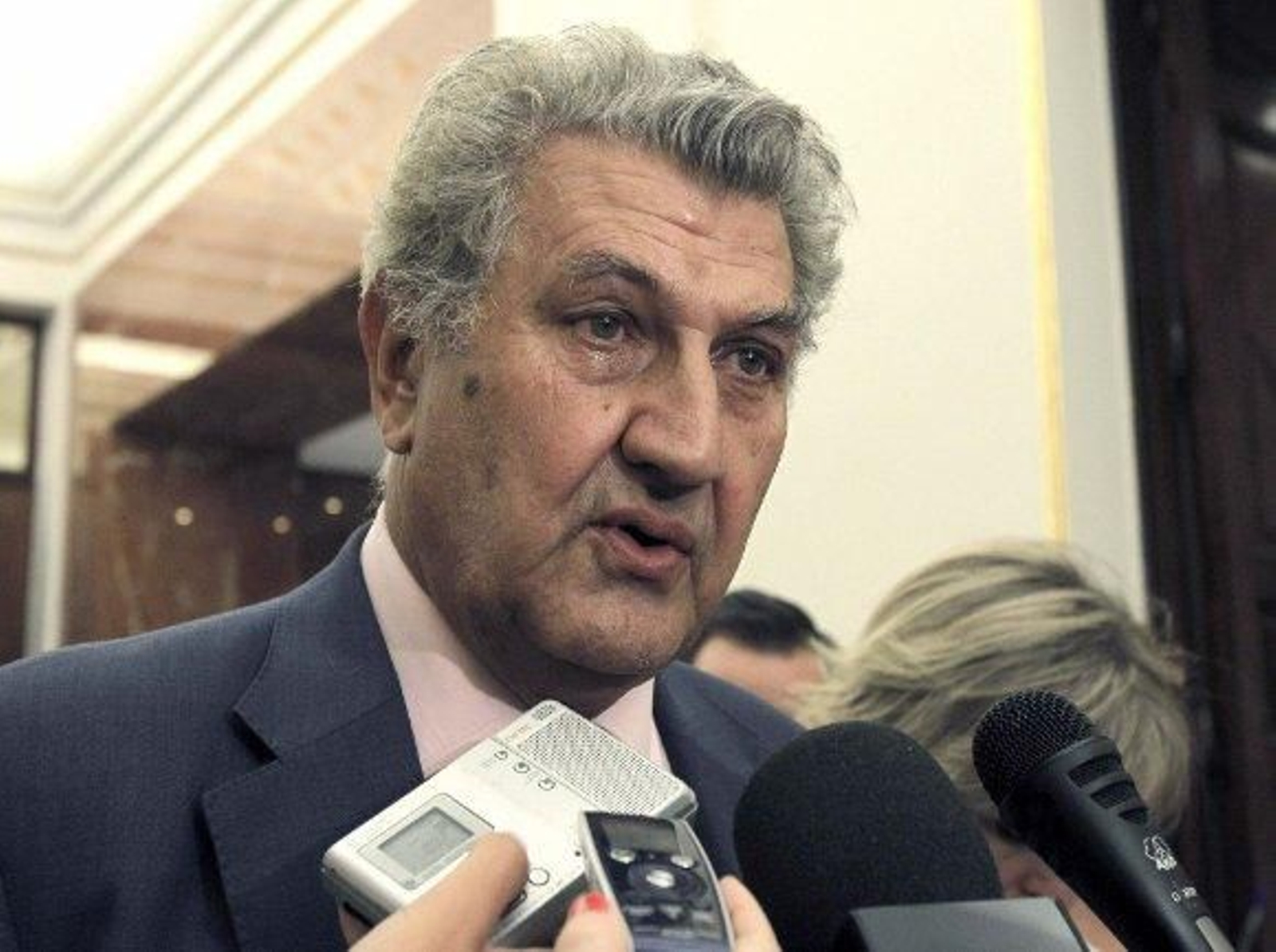 La Policía aborta un escrache delante de la vivienda del presidente del Congreso