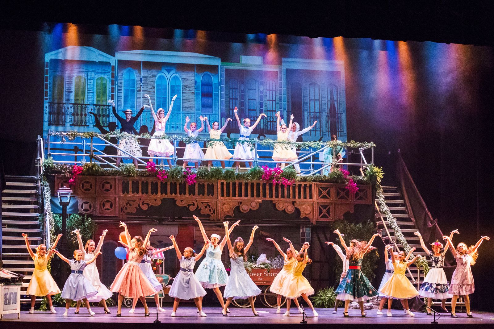 Imágenes del espectáculo Let's jazz, de la Escuela de Danza Fredes Insa, en el Teatro Villamarta