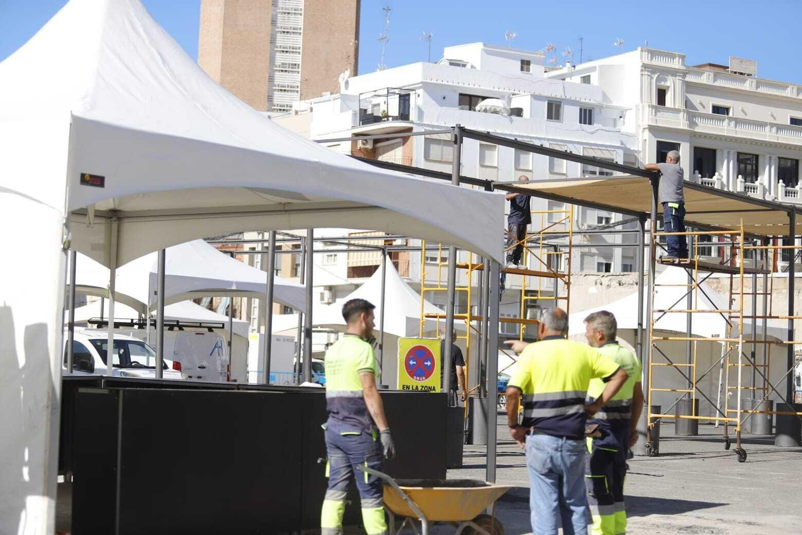 Ponen a punto el recinto de la Feria de la Tapa para su comienzo este jueves.