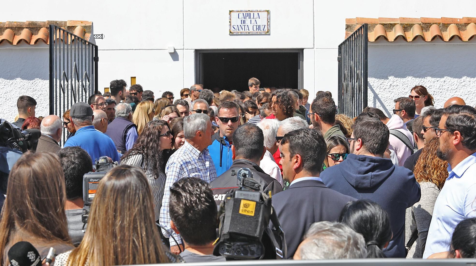 Imágenes del funeral en Rota por el joven Marcos Garrido, fallecido en el 'Circuito de Jerez?