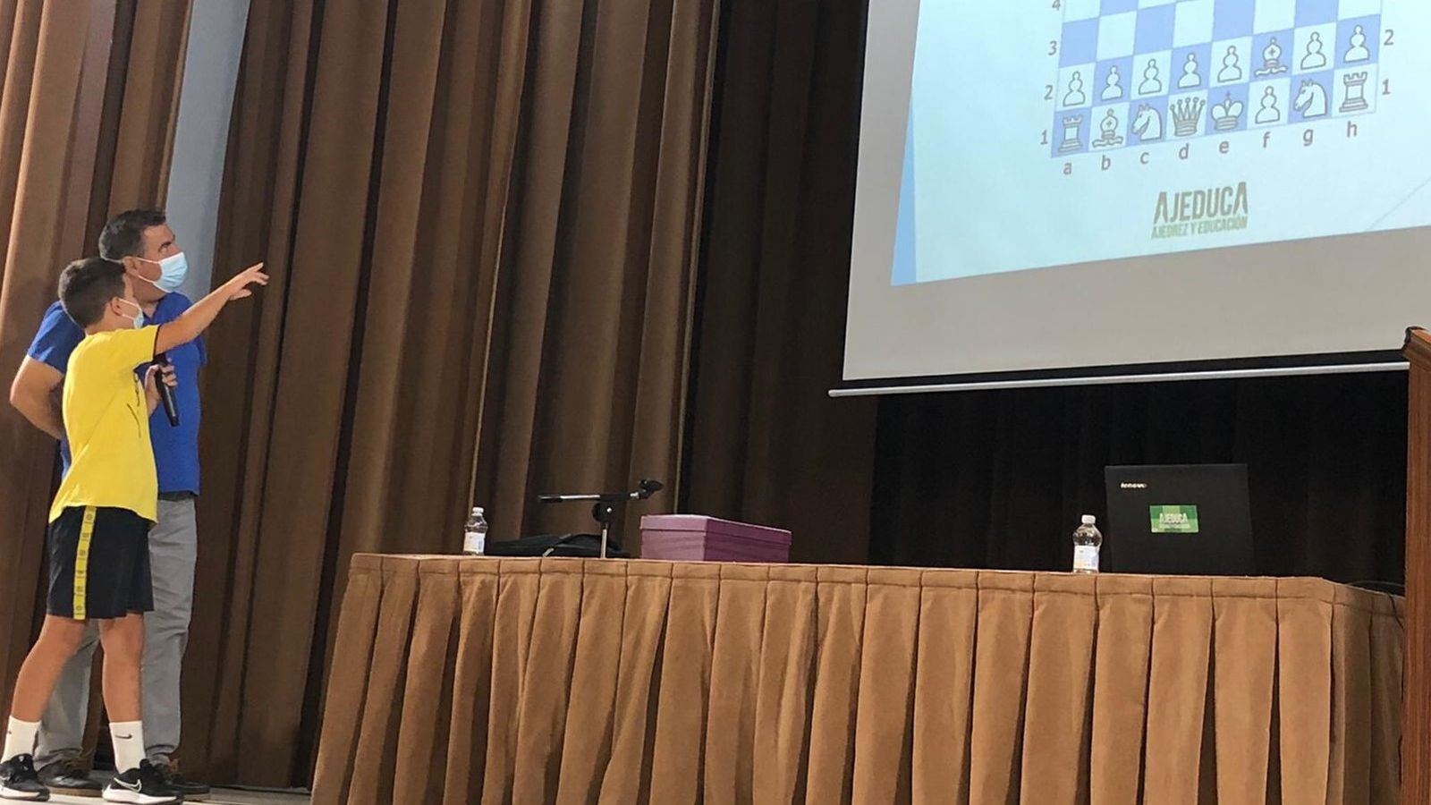 Talleres de Ajeduca en el Liceo.