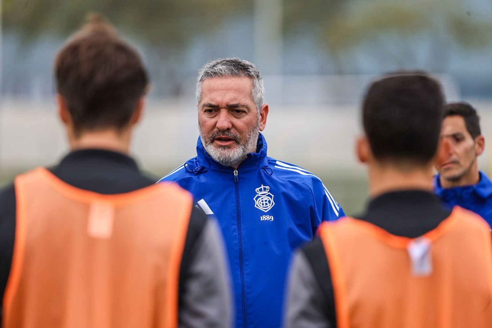 Entrenamiento del Recre con la incorporación de nuevos jugadores, en fotografías