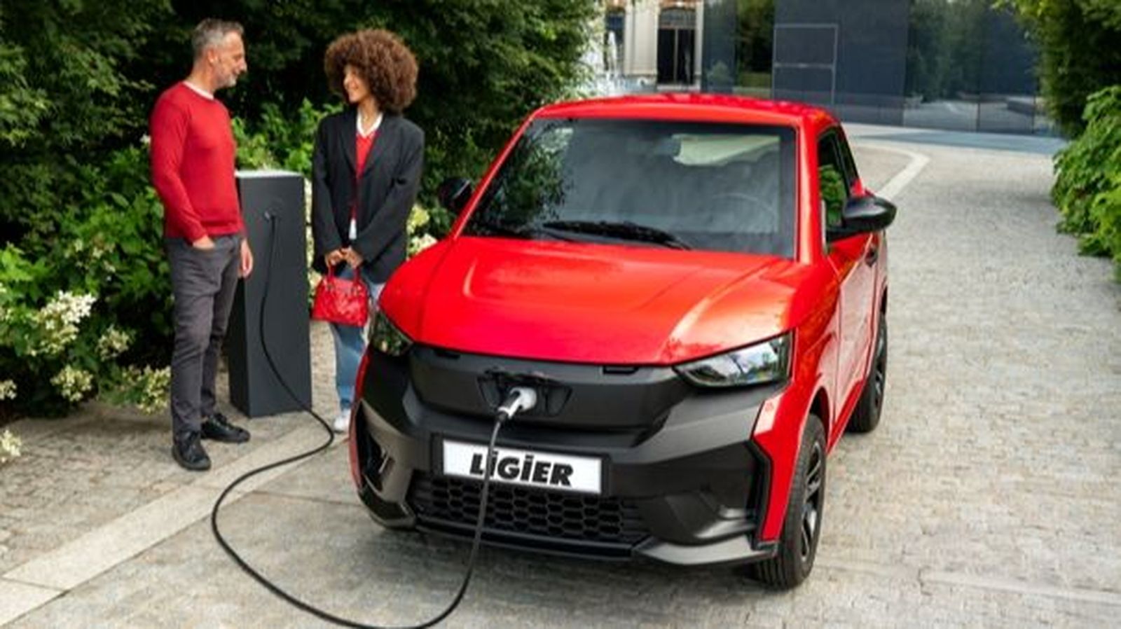 Ligier refuerza su ofensiva eléctrica con los nuevos JS50 y Myli