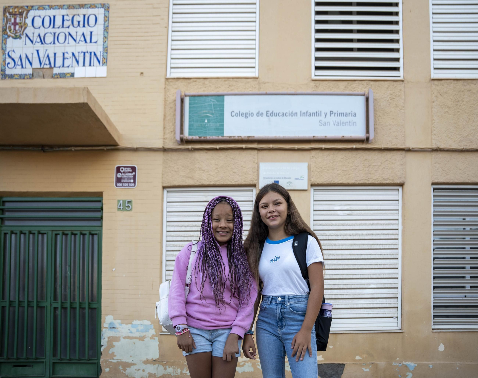 Primer día de colegio en el CEIP San Valentín de Almería, en imágenes