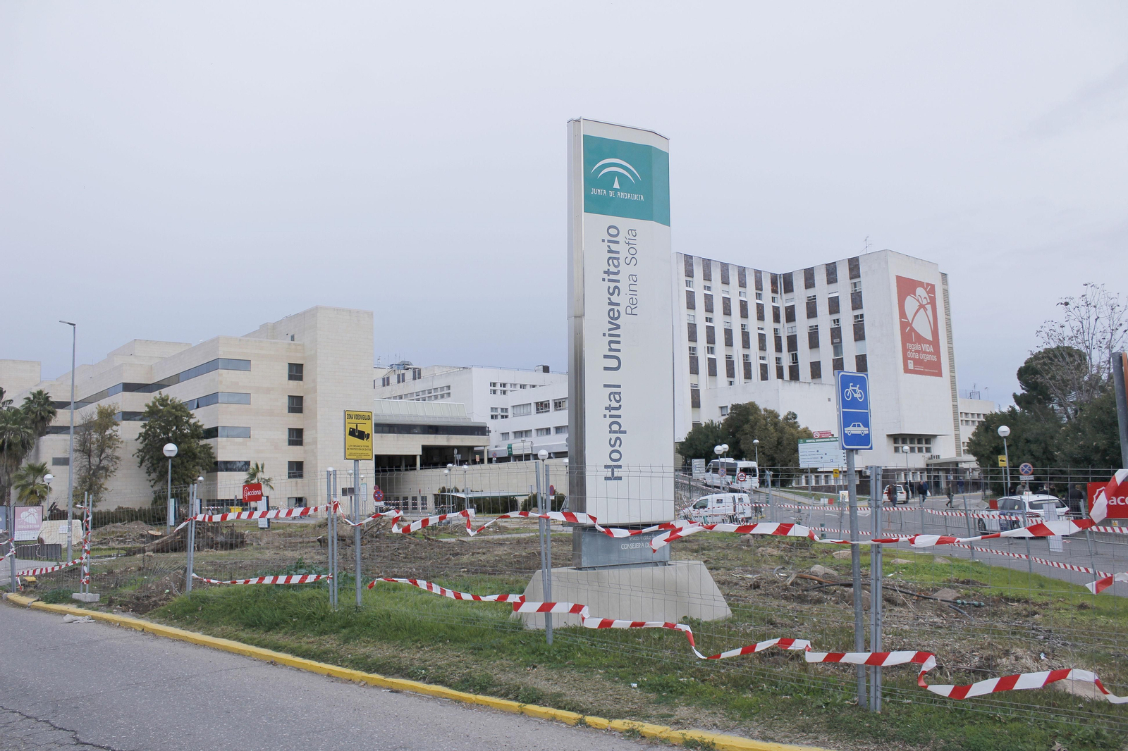 Exteriores del Hospital Reina Sofía.