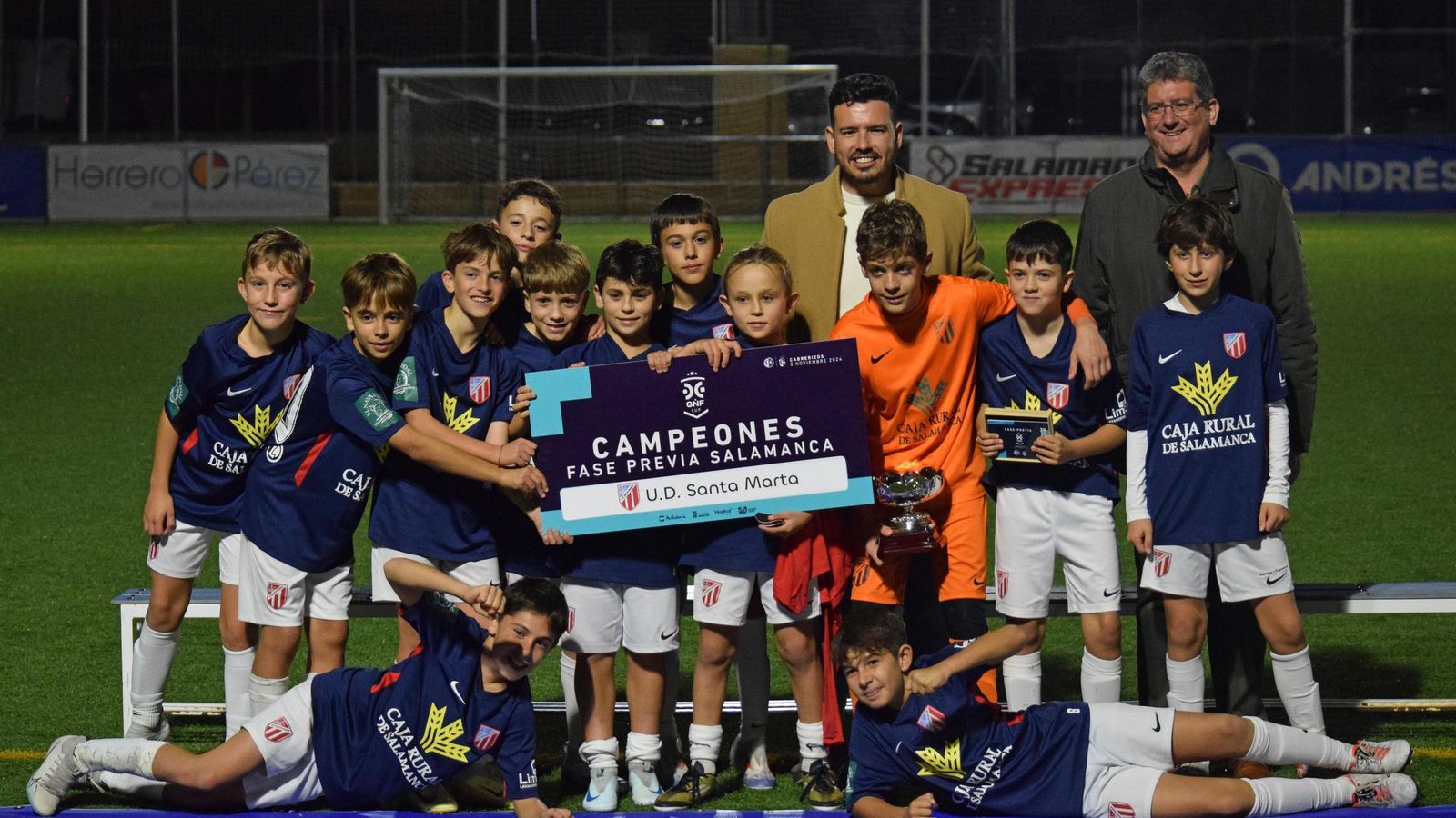 La UD Santa Marta, tras conseguir su clasificación para la fase final de la Gañafote Cup. La UD Santa Marta, tras conseguir su clasificación para la fase final de la Gañafote Cup.