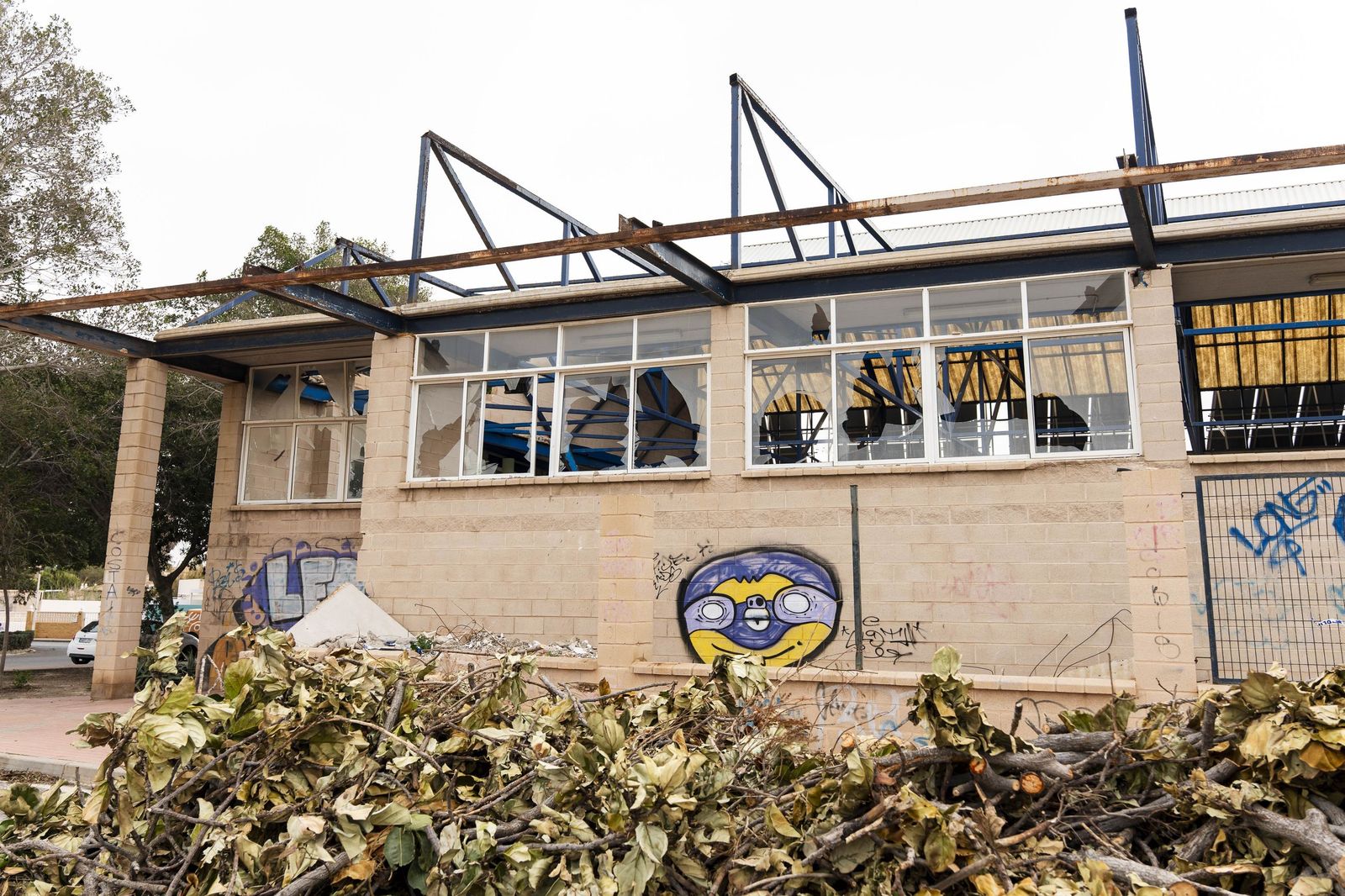 Las pistas deportivas y piscina de Costacabana, en imágenes
