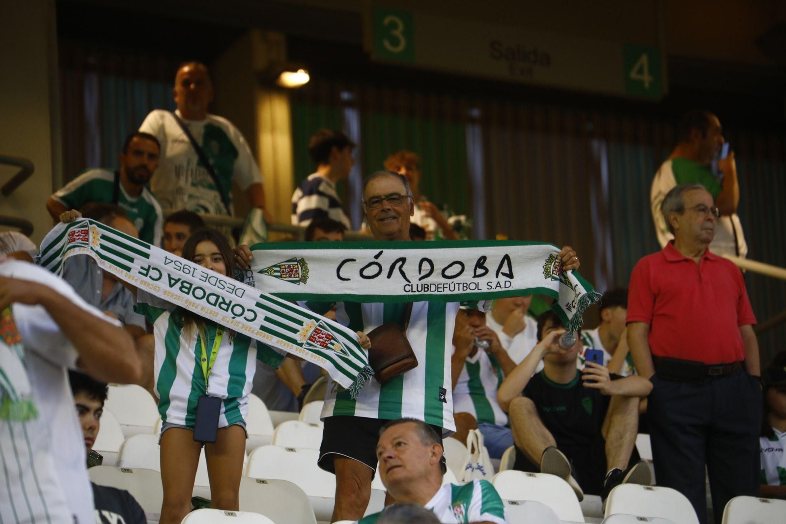 Las mejores fotos del intenso Córdoba CF - Málaga en El Arcángel