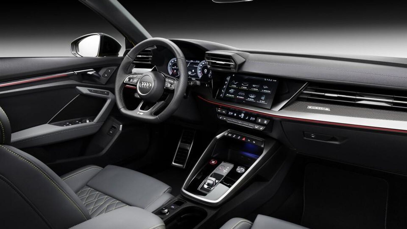 Las inserciones decorativas son el principal cambio de los Audi S3 respecto a versiones menos potentes.