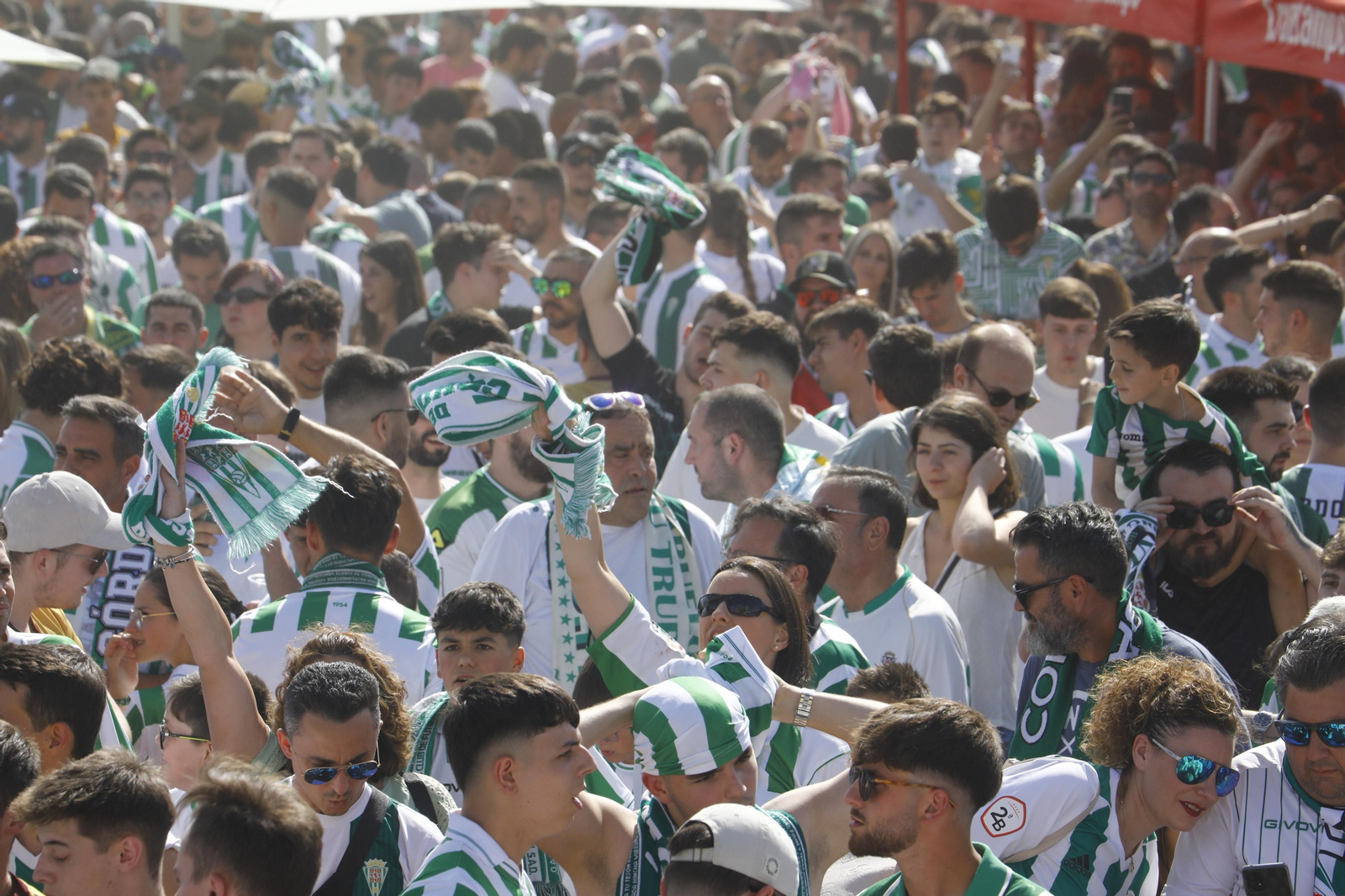 Las mejores fotos de la 'Fan Zone' del Córdoba CF antes del partido ante la Ponferradina