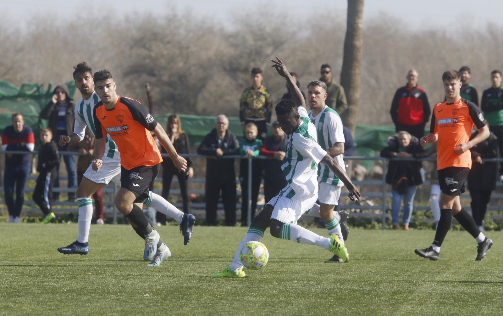 La victoria del Córdoba B sobre la Lebrijana (3-1), en imágenes