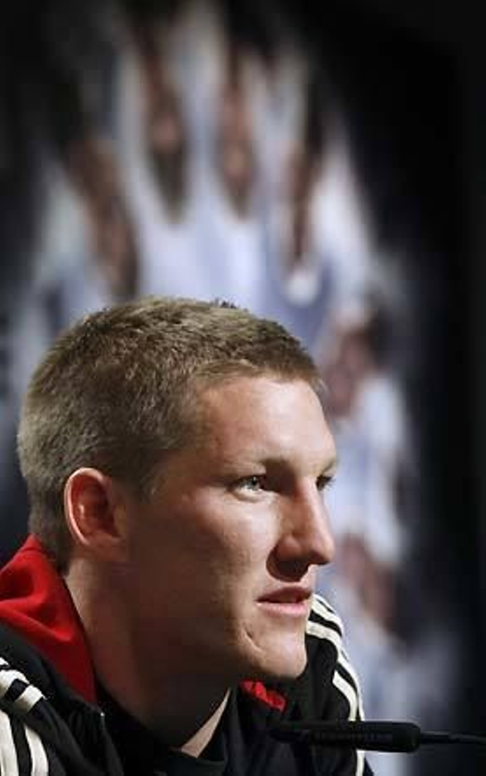 Schweinsteiger desafía a Xavi e Iniesta