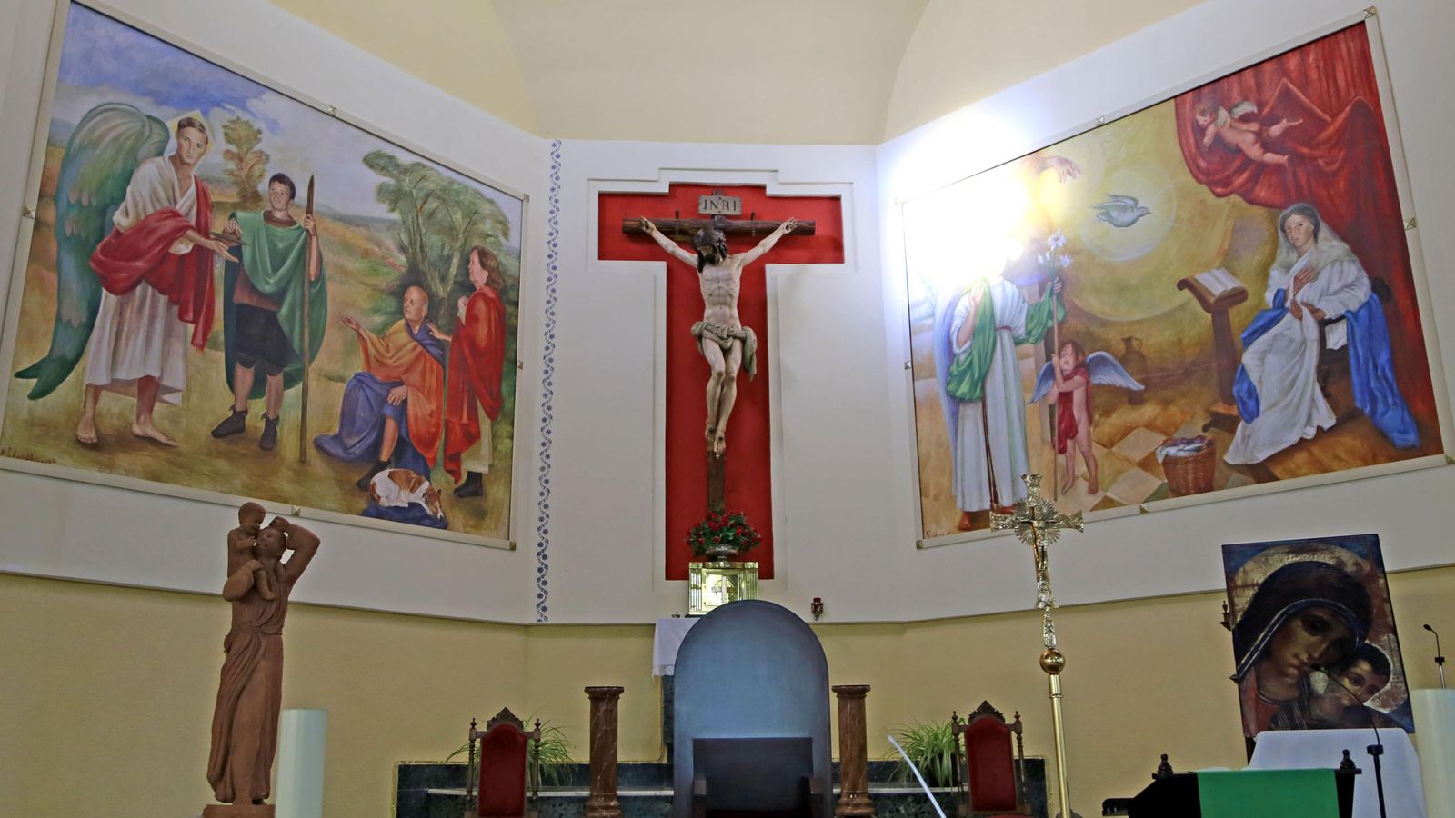 Altar mayor de San Rafael.