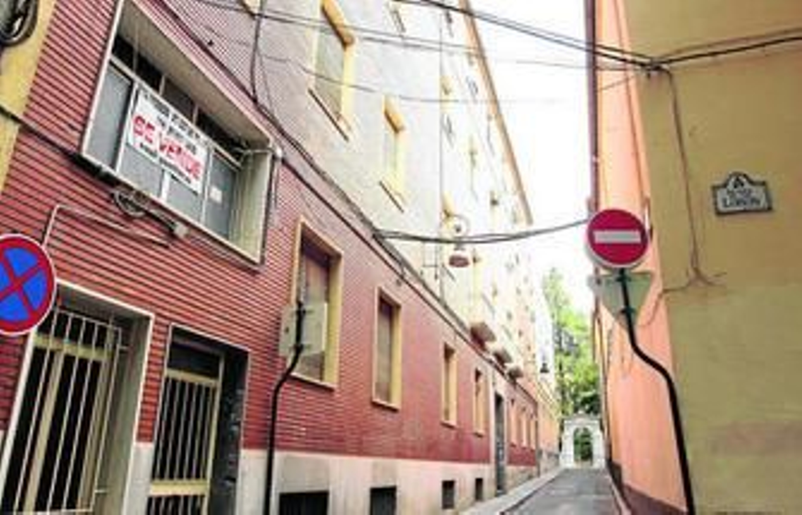 La UGR compra la antigua comisaría de Duquesa por debajo del precio de tasación