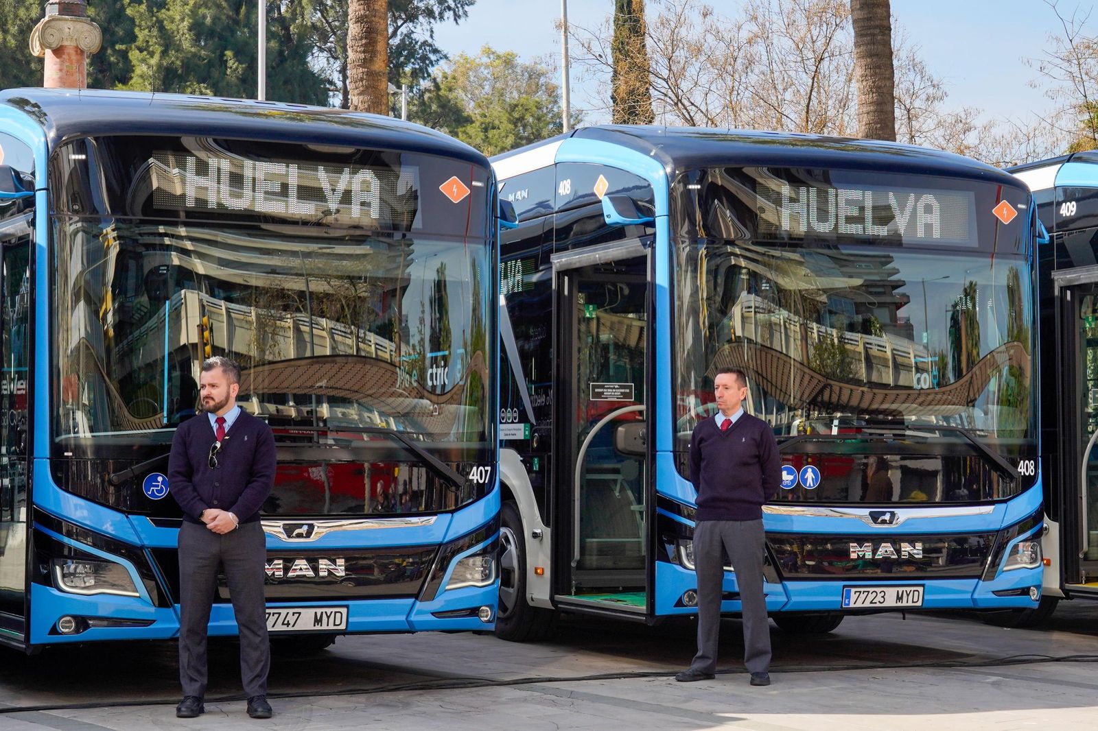 Imágenes de la presentación de los nuevos autobuses eléctricos