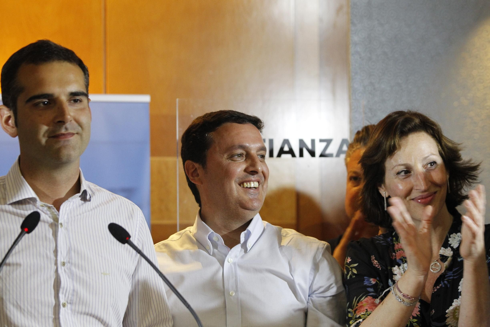 Fotogalería Elecciones Municipales. Sede PP Hotel AC. Almería