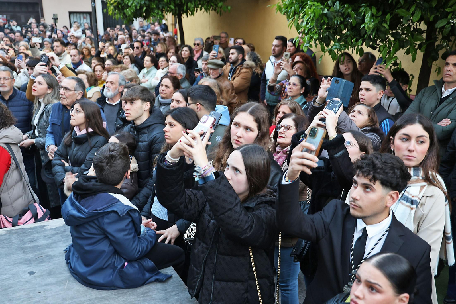 Imágenes del Vía Crucis del Consejo de Cofradías y Hermandades de Huelva