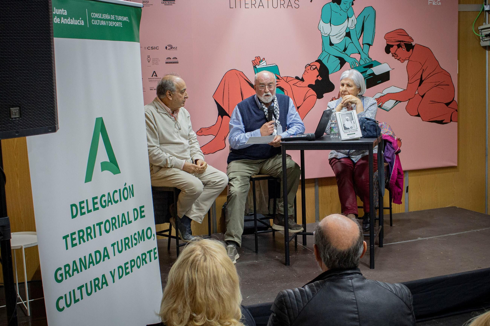 Paco Vigueras presenta 'Toma de Granada: crónica de una polémica' en la Feria del Libro de Granada